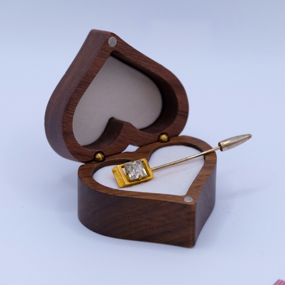 Vintage Rhinestone Stick Pin Brooch - Picture 1 of 7